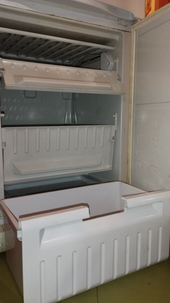 Двухкамерный Холодильник Indesit