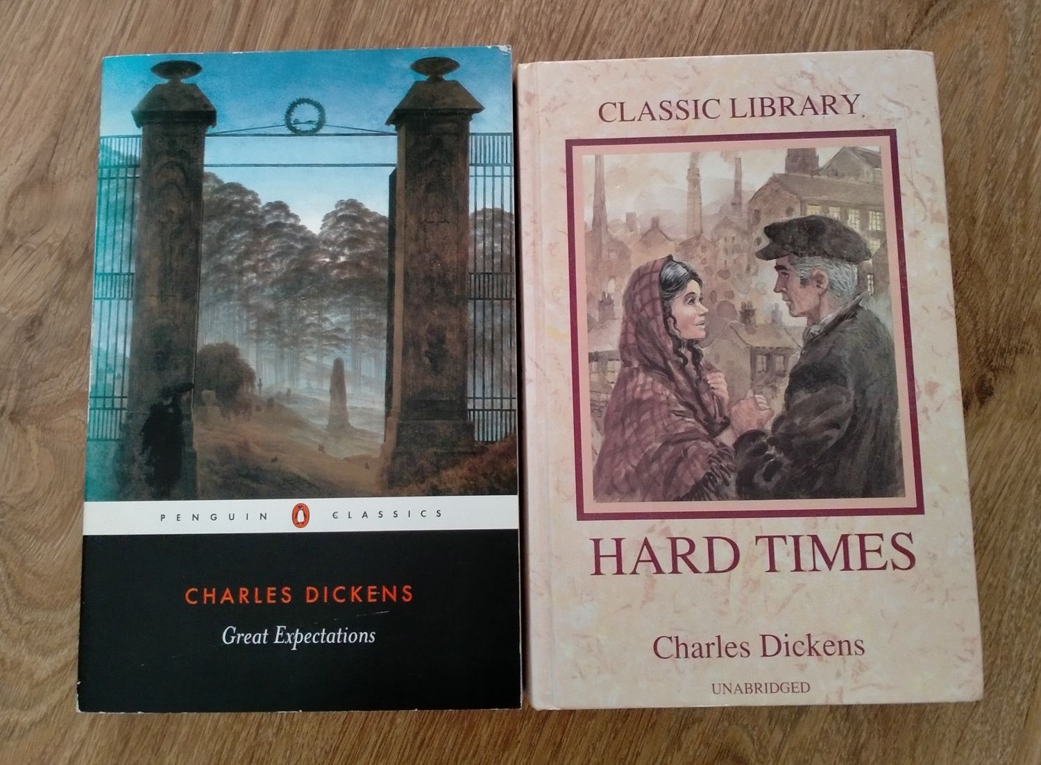 Charles Dickens, Great Expectations & Hard Times, po angielsku/english