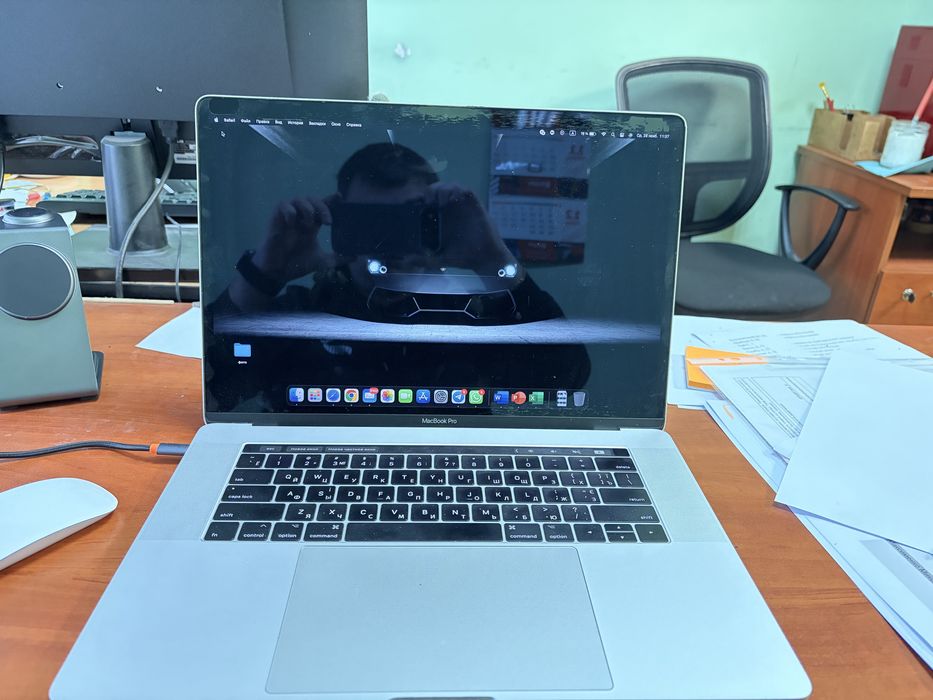 Macbook pro 15 inch 2017 touch bar