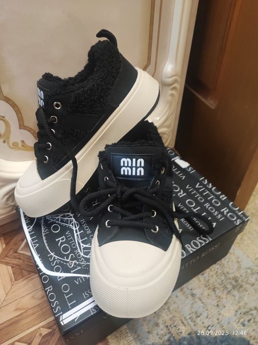 Продам новые зимние кеды min min.