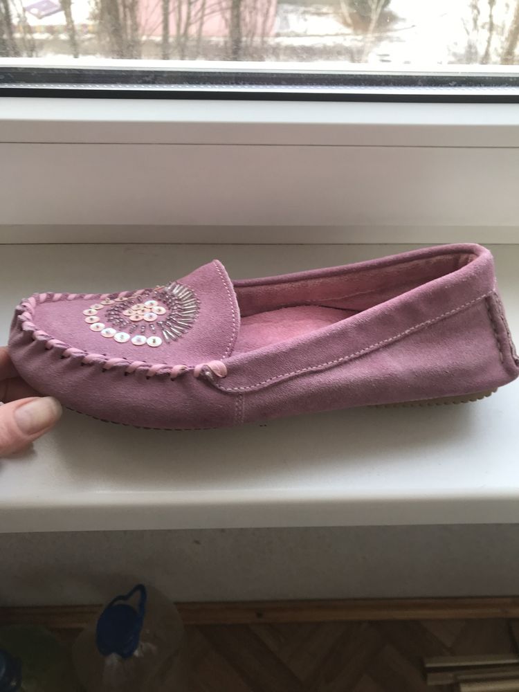 Продам мокасины , замш