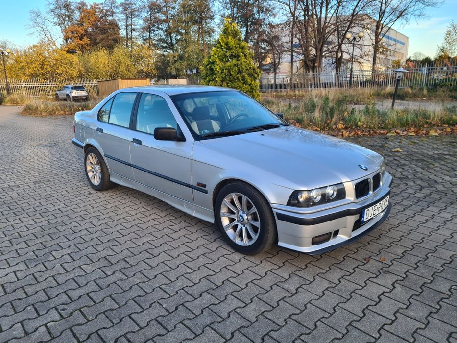 BMW E36 320i 2.8