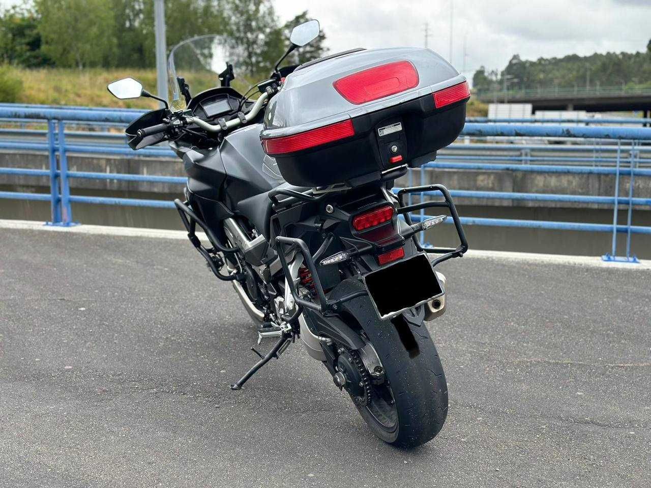 HONDA VFR 800X Crossrunner