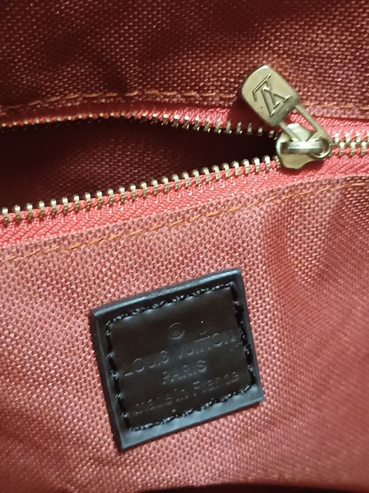 Брендова сумка Louise Vuitton.