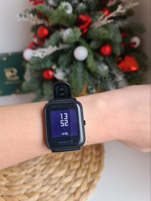 Часи Amazfit в гарному доглянотому стані.