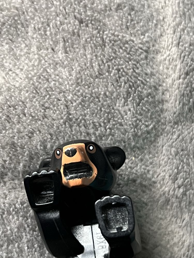 Czarny niedźwiedź lego figurka