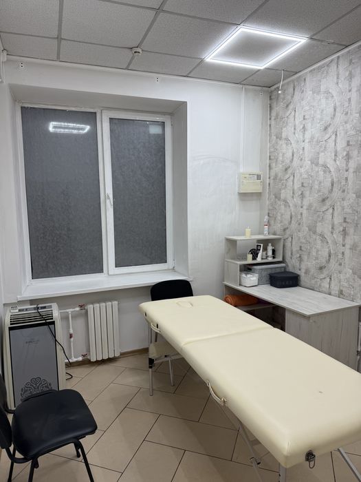 Кабинет бровіста, лешмейкер, майстра депіляціі, манікюра