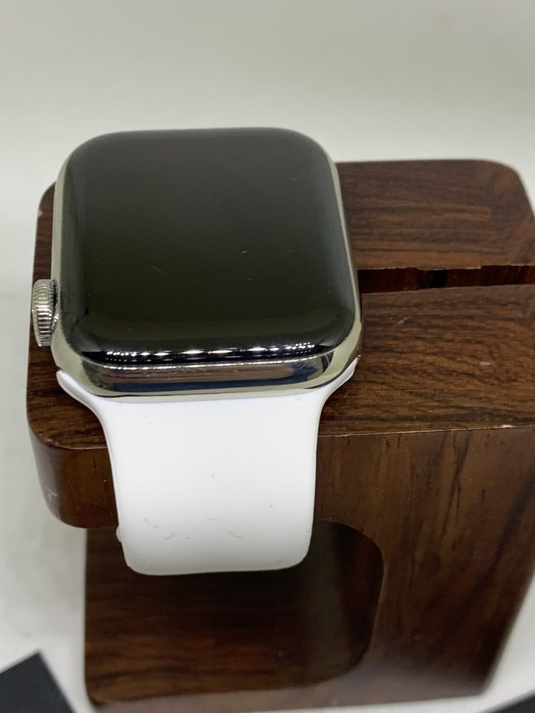 Оригінальні apple watch series 5 40 mm stainless steel