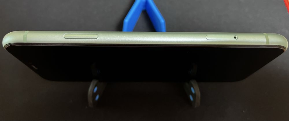 iPhone 11/64Gb  Green.  Neverlock