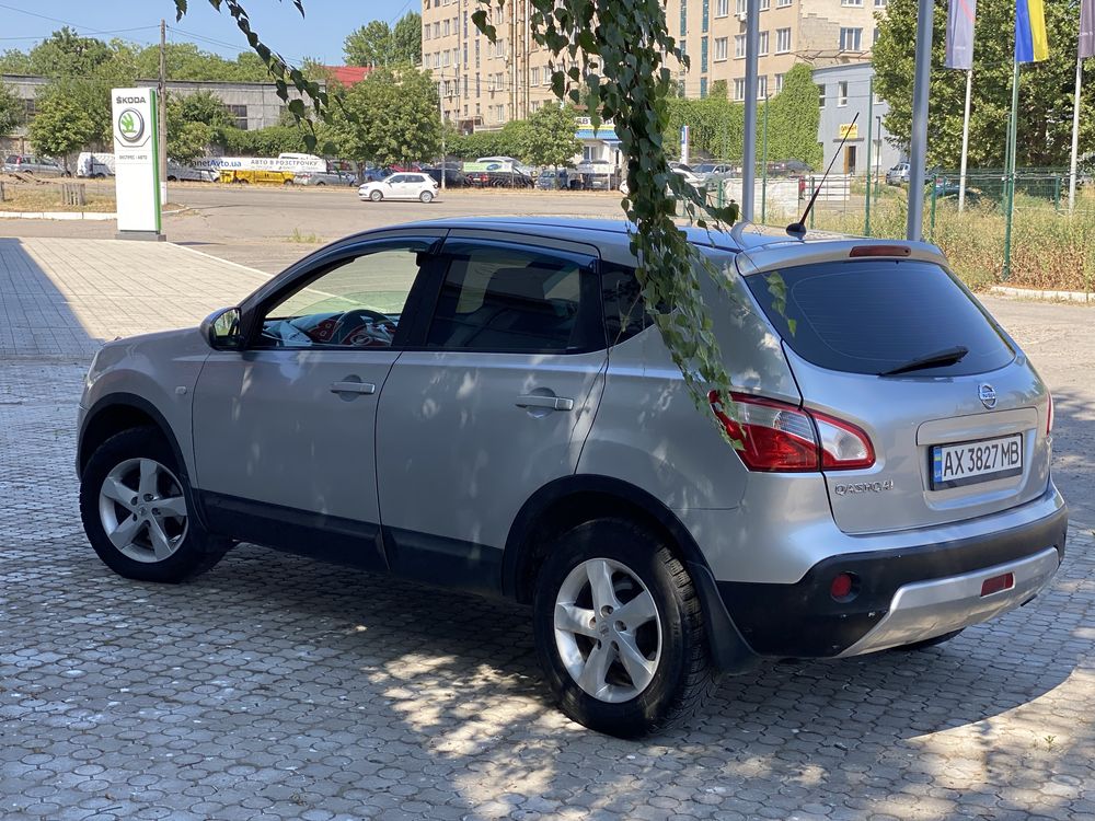 Nissan Qashqai 2.0 Автомат