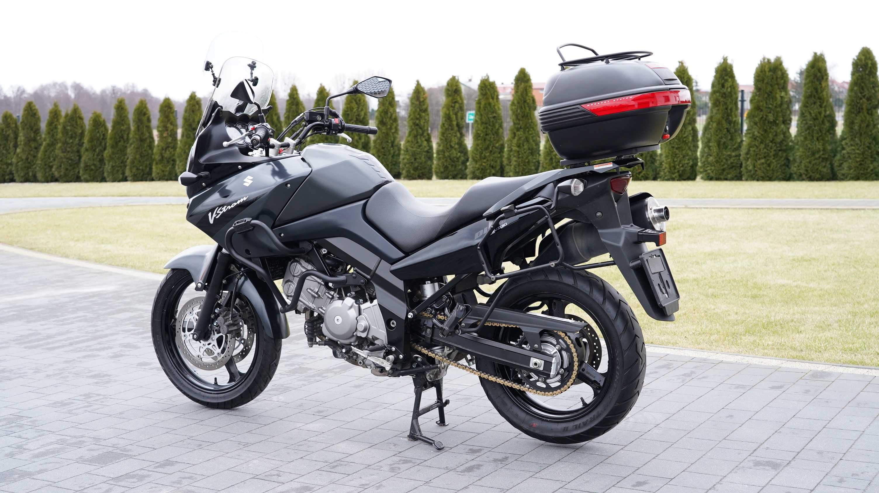 suzuki DL 650 V-strom  -- oryginał -- zadbany -- ładny