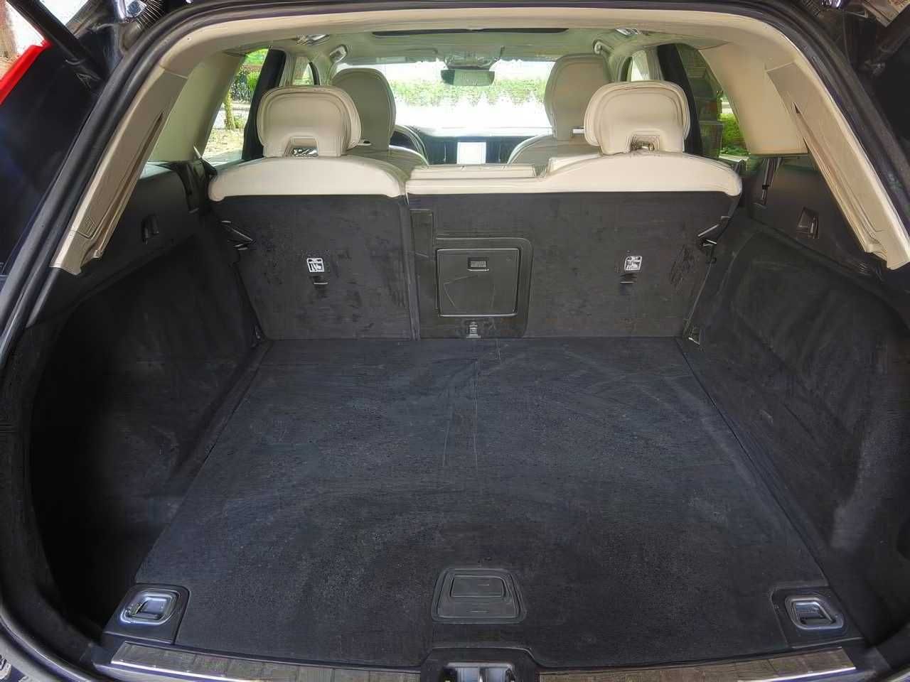 2023 Volvo XC60 B5
