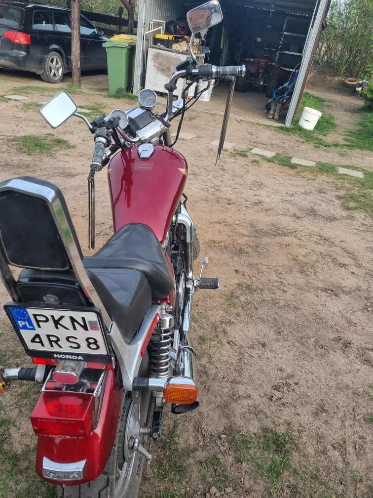 Motocykle Honda Szadov 700vt