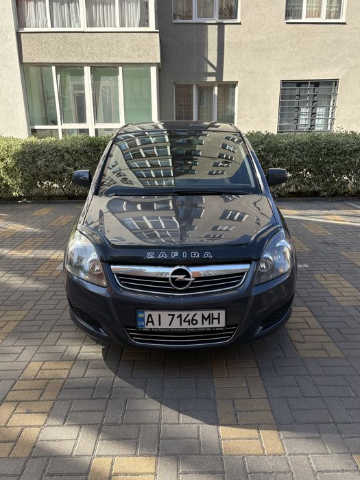 Продам Opel Zafira B