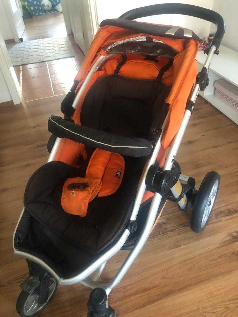 Wózek dziecięcy z fotelikiem samochodowym Baby