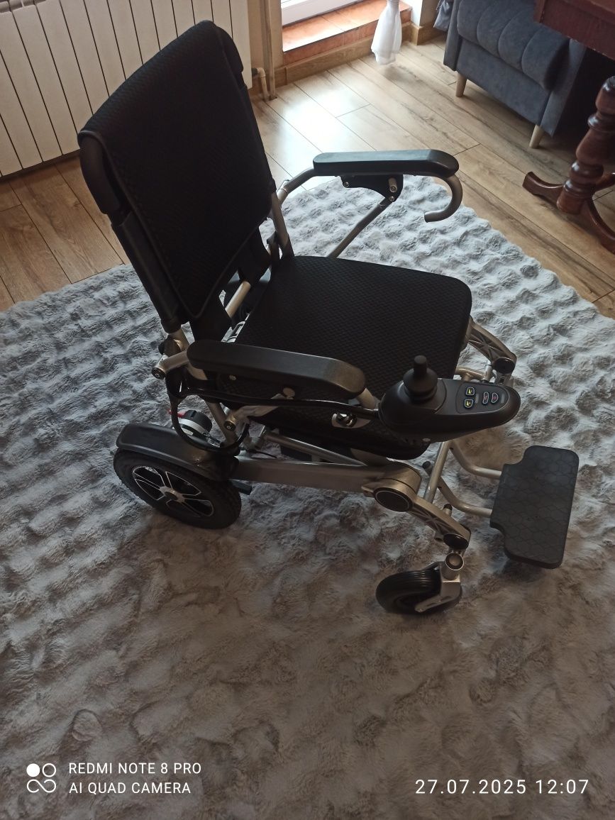 Elektryczny wózek inwalidzki, nowy