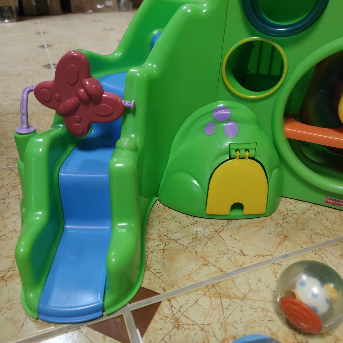 Бу дитячі іграшки Fisher price