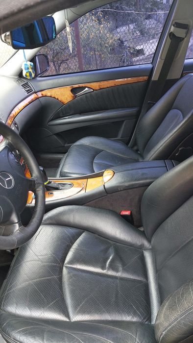 Продам мерседес 211