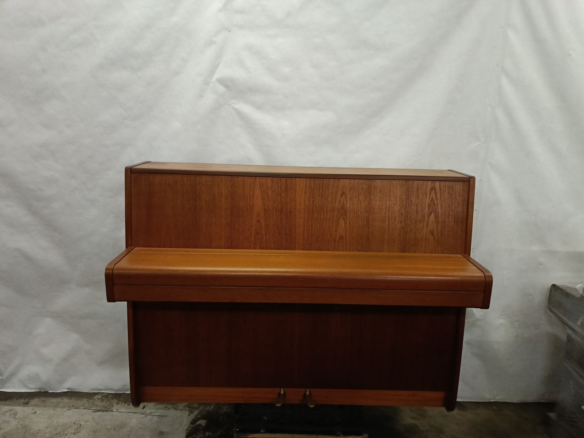 Pianino "nordiska futura"