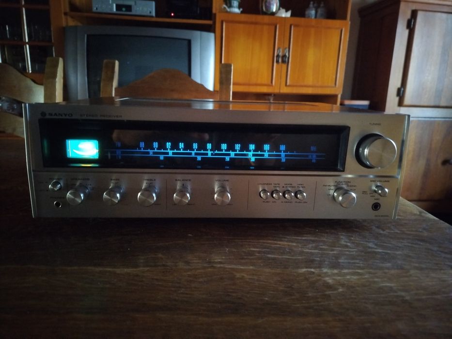 Receiver Sanyo DCX 2000