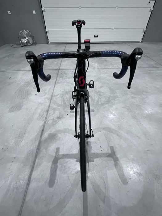 Bicicleta estrada SCOTT ADDICT 20 2018