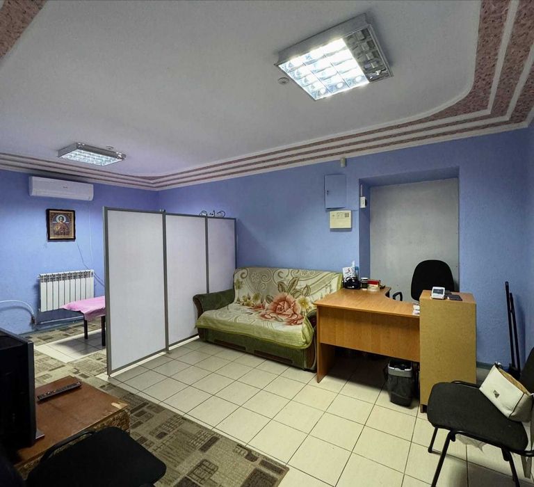 Продається комерційне приміщення