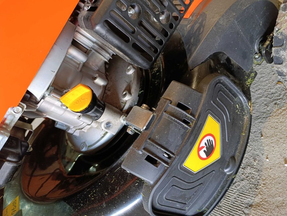 Газонокосилка DNEPROM