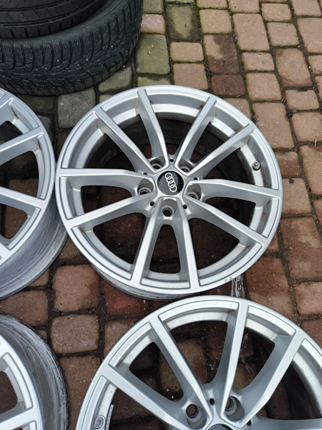 Felgi aluminiowe 17 Audi A3 A4 A5 A6 A8 Q2 Q3 Q5 5x112