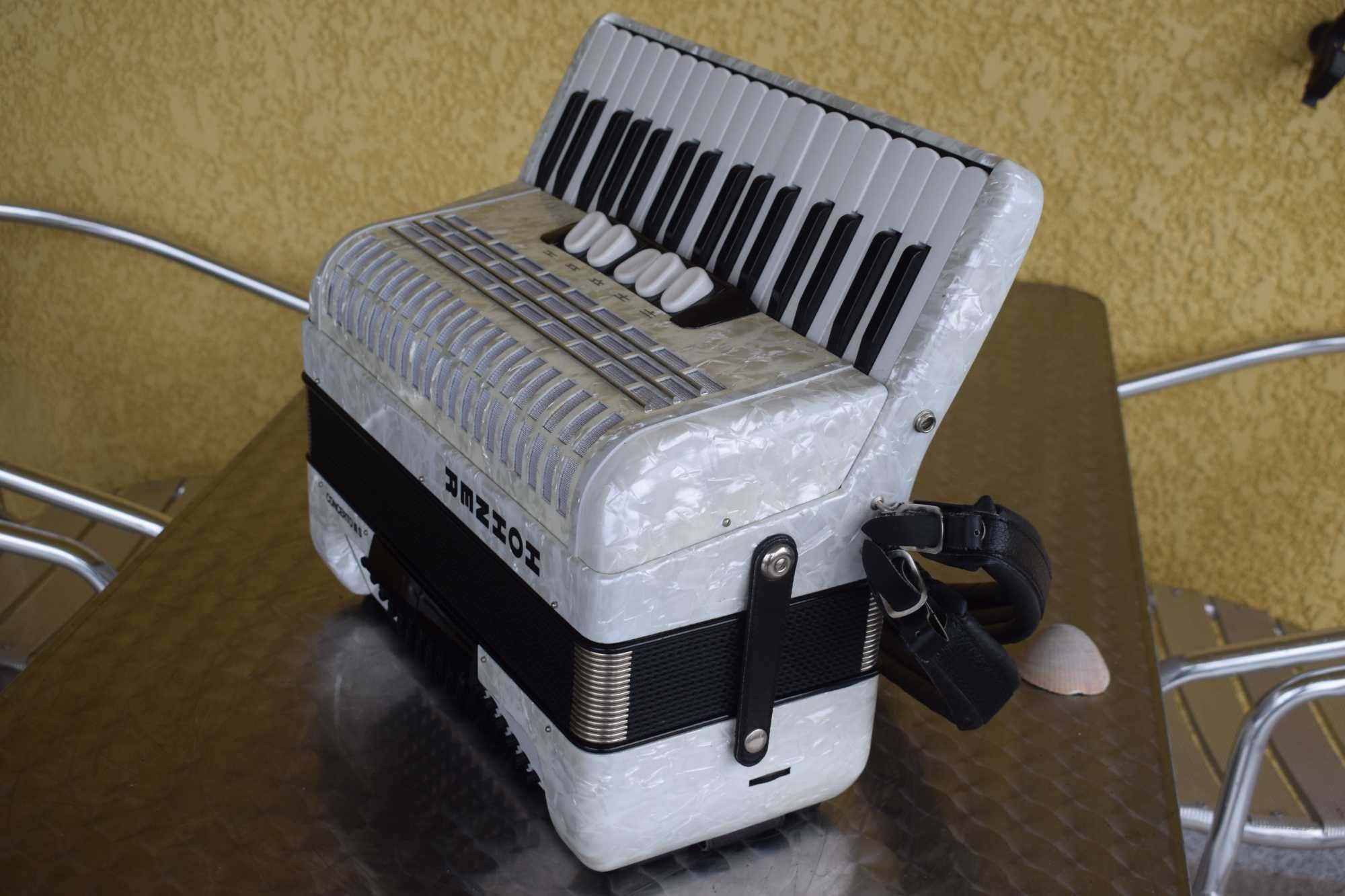 Acordea Hohner Concerto III T 3 Voz 72 Baixos,