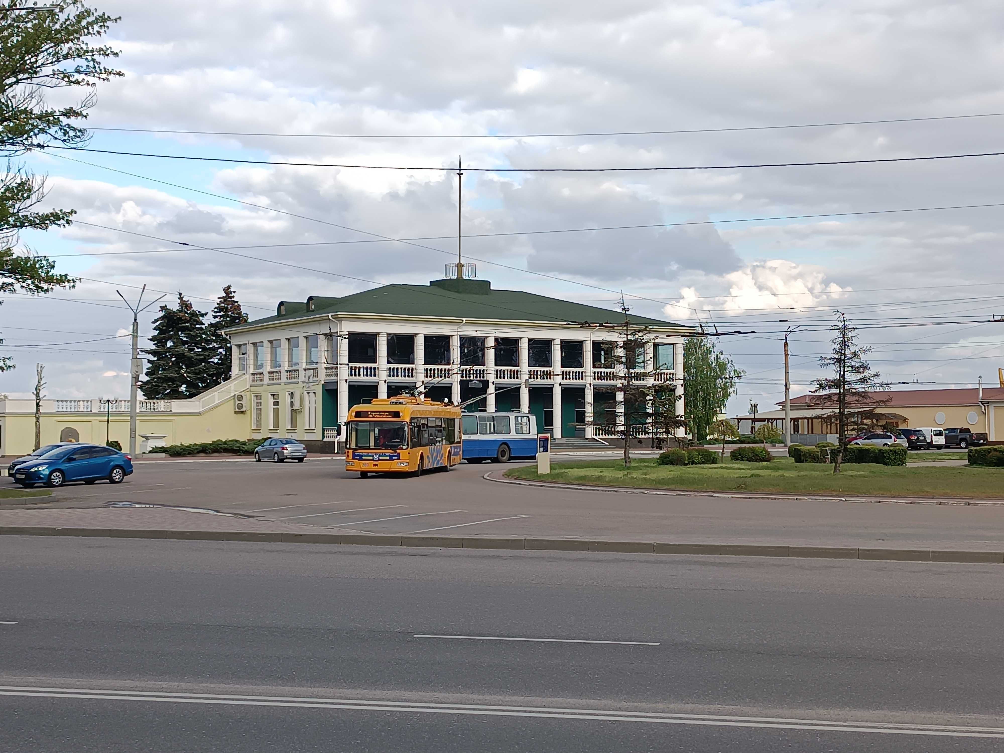 Оренда приміщення р-н Митниця, вул.Козацька 1/1 "Червона лінія"   м.Че