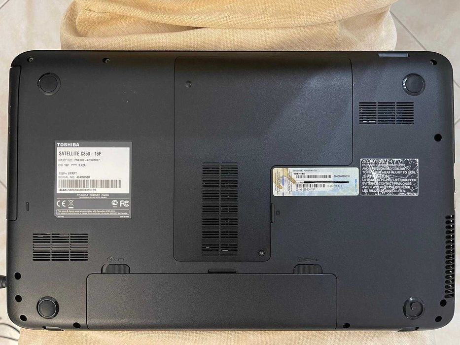 Portátil Toshiba 15.6" com Linux Mint – rápido, limpo e como novo