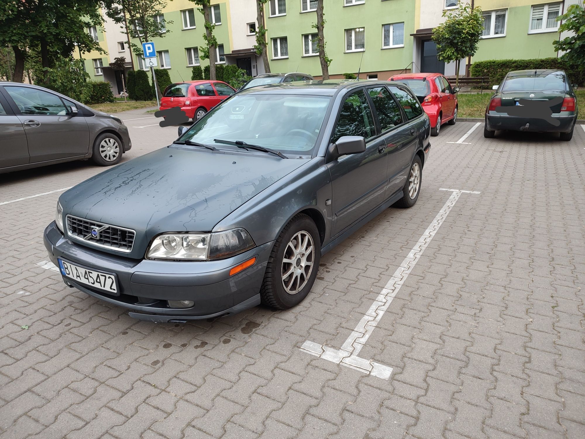 Volvo v40  1.9d 2003