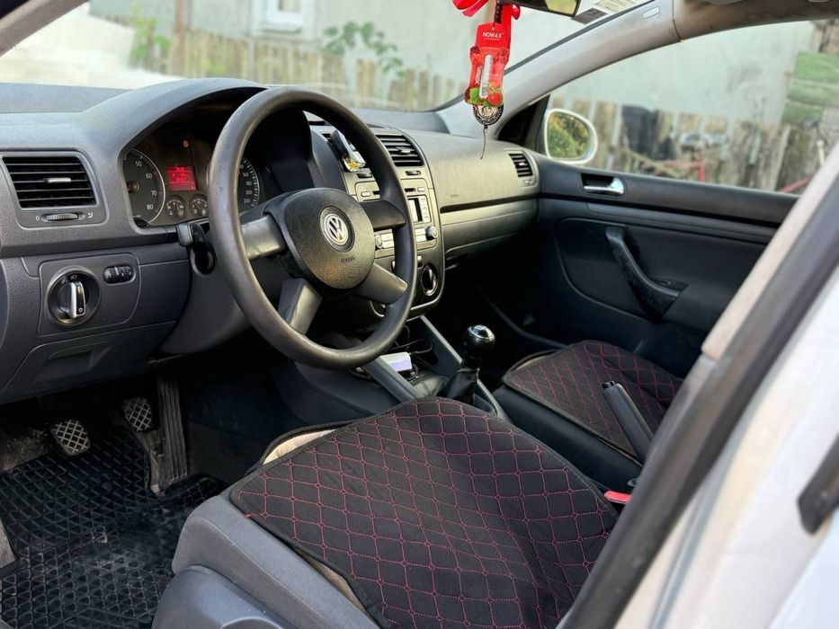Продам Авто Гольф 5 1.4 бензиг