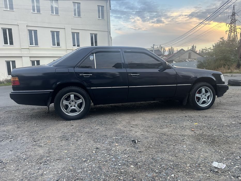 Продам Mersedes-Benz W124 E200