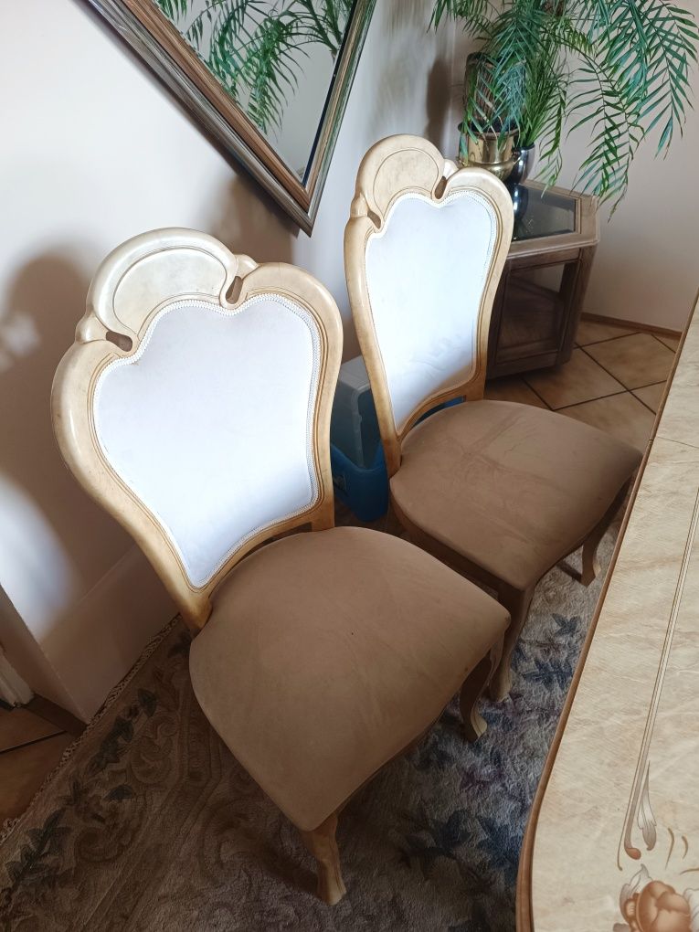 Włoski stół rozkładany