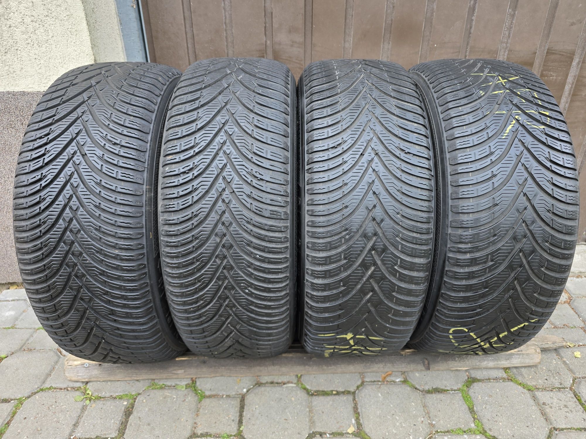Felgi z oponami 205/55R16 BMW 3 E90 5x120 E91 1 E87 E82 E36 E46 F20