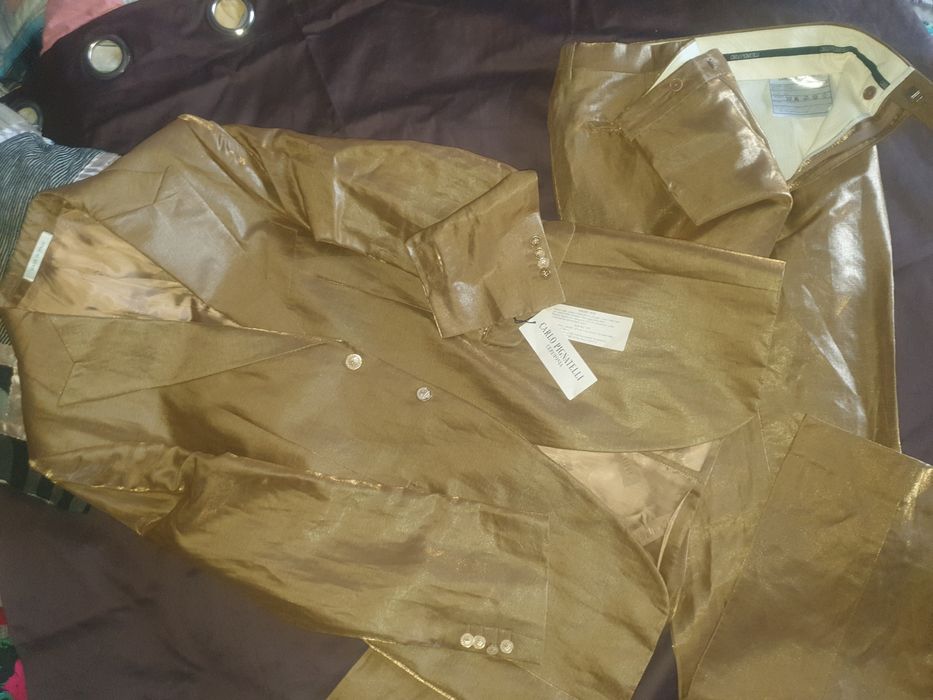 Чоловічий костюм від "CARLO PIGNATELLI"