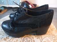Sapatos pretos Foreva