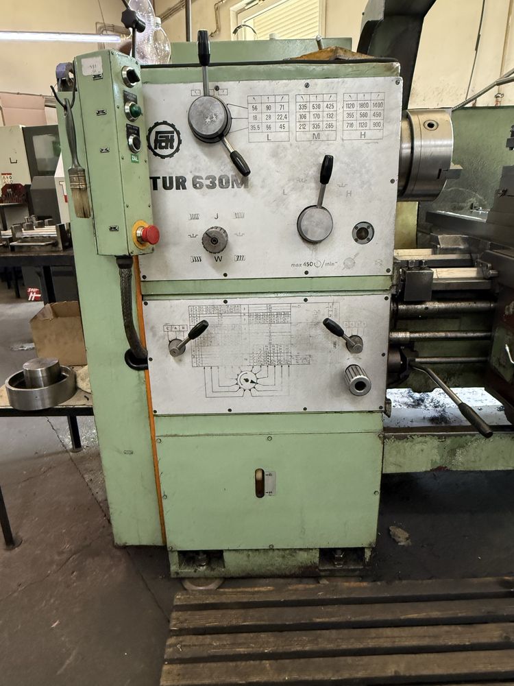 Tokarka TUR630M