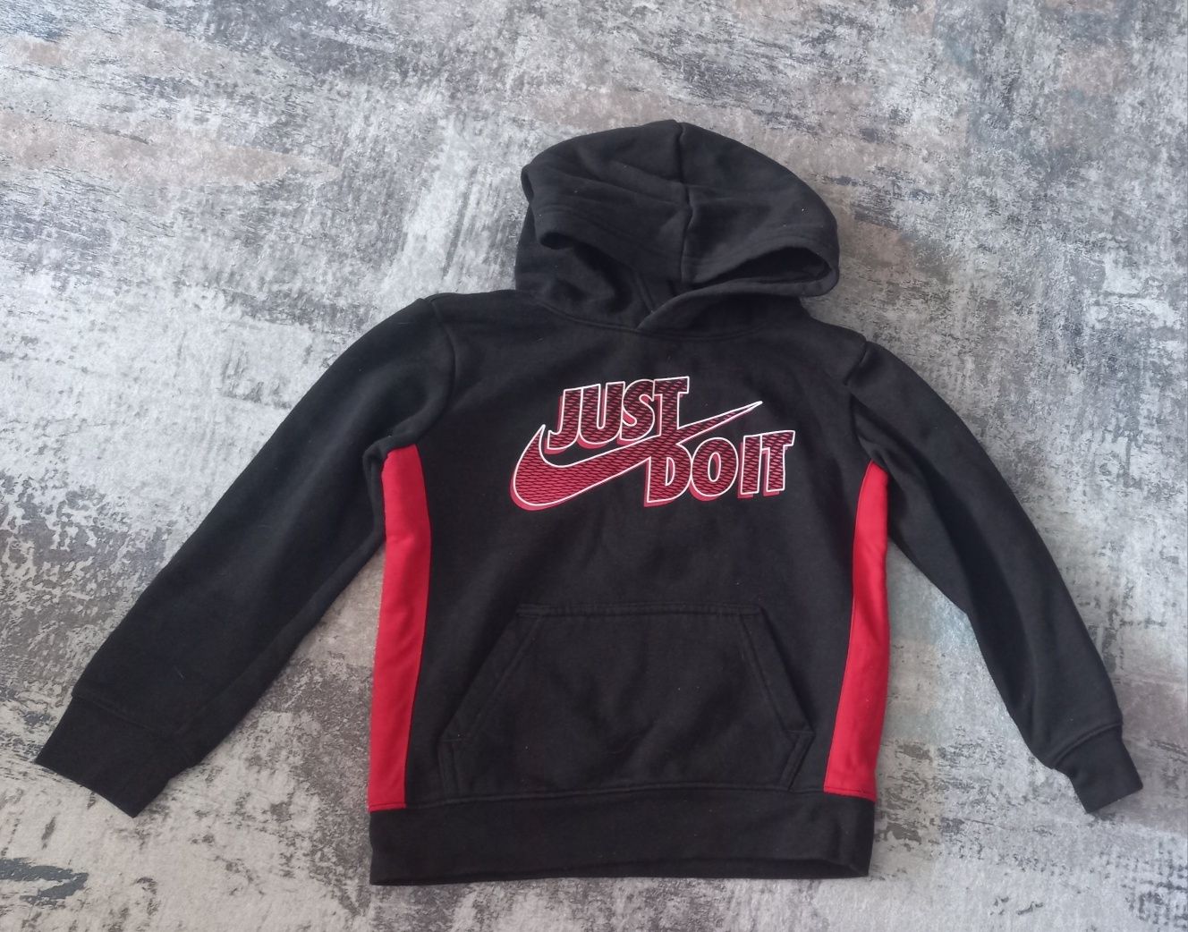 Bluza dla chłopca Nike rozmiar 110-116