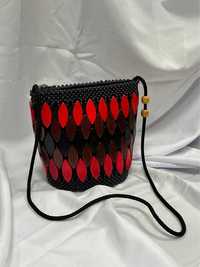 Czerwona torebka, handmade z Rwandy - rękodzieło