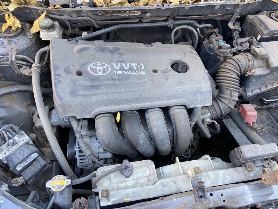 Двигун двигатель мотор 2ZR-FAE Toyota тойота Avensis Auris 1.8