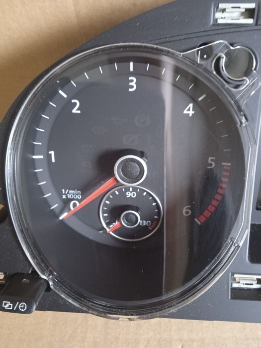 VW Passat B7 2.0 TDI Licznik Zegar