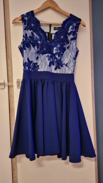 Piękna chabrowa sukienka wesele studniówka impreza