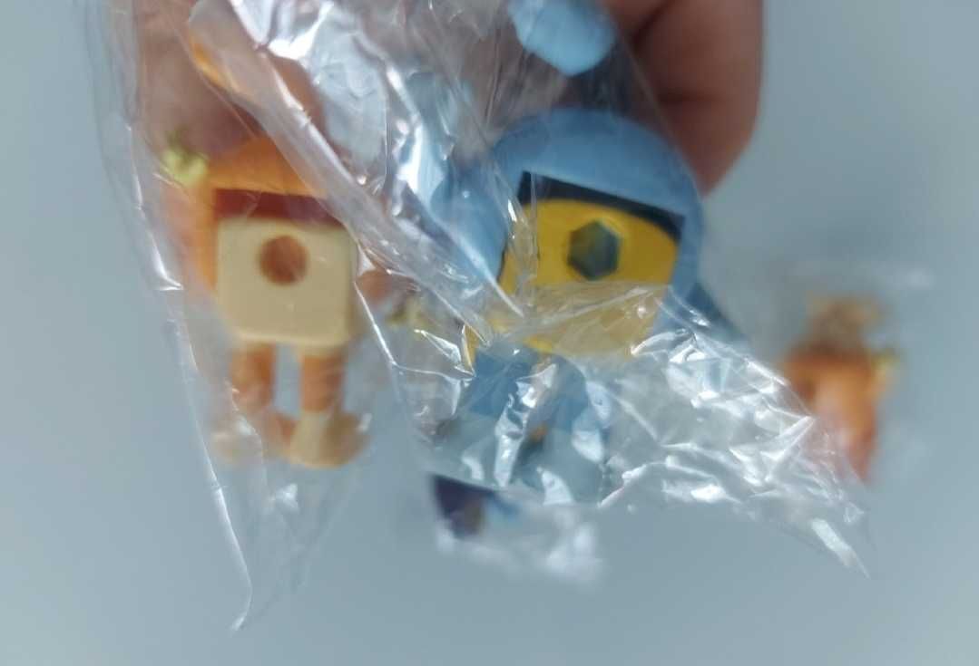 Nowe 4 figurki z bajki Bluey i Bingo Mama Tata Bluey Chilli Bangi Band