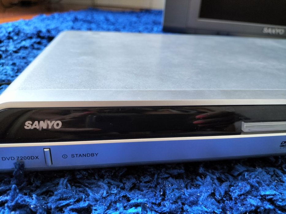 Conjunto de TV e DVD Sanyo