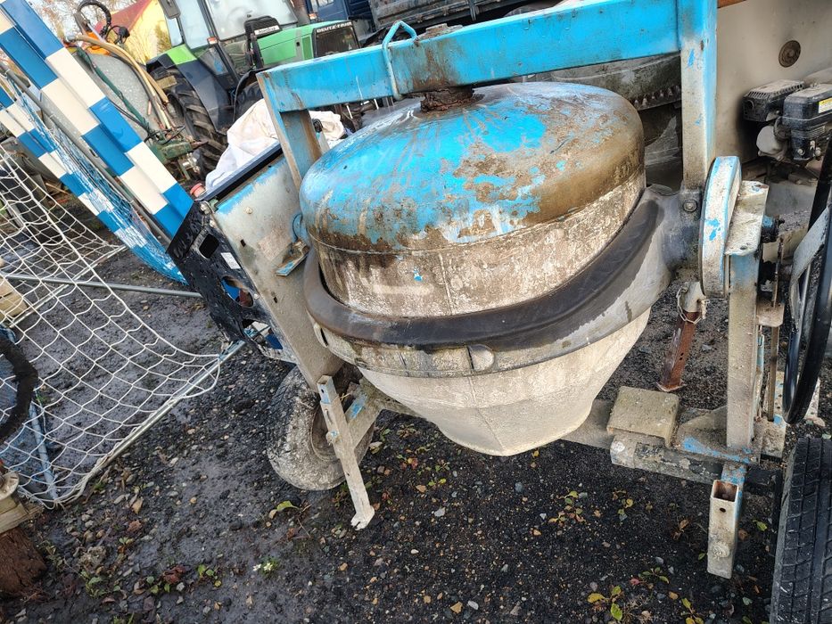 Betoniarka spalinowa