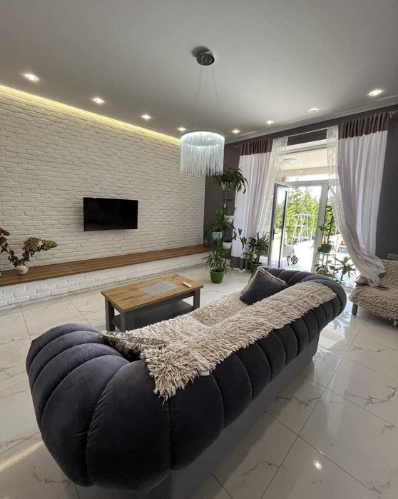 Продажа ДОМА в Совиньоне,  гараж, бассейн, 7.5 сот