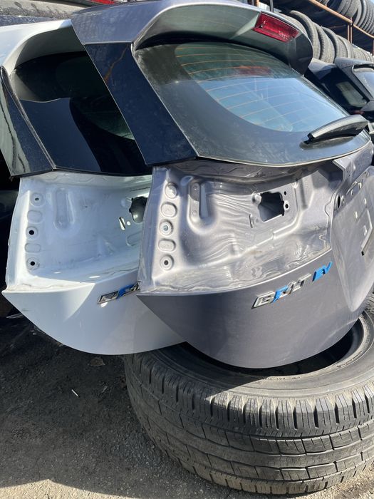 Кришка багажника Chevrolet Bolt EV 2023