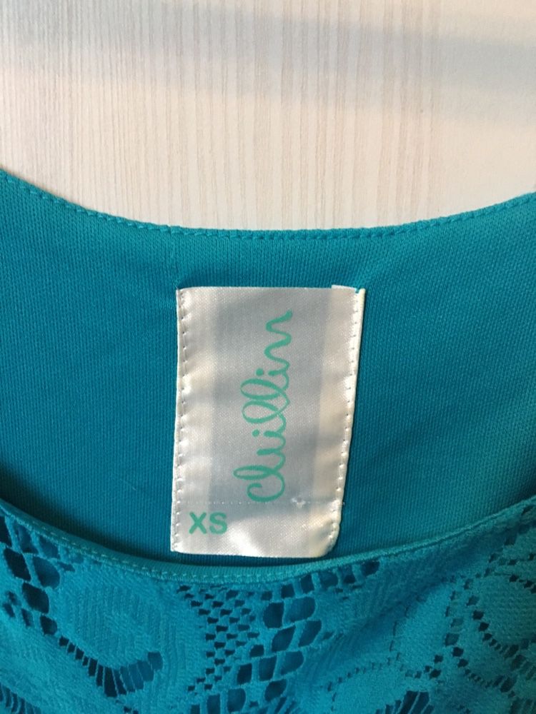 Niebieska sukienka Cropp rozmiar XS
